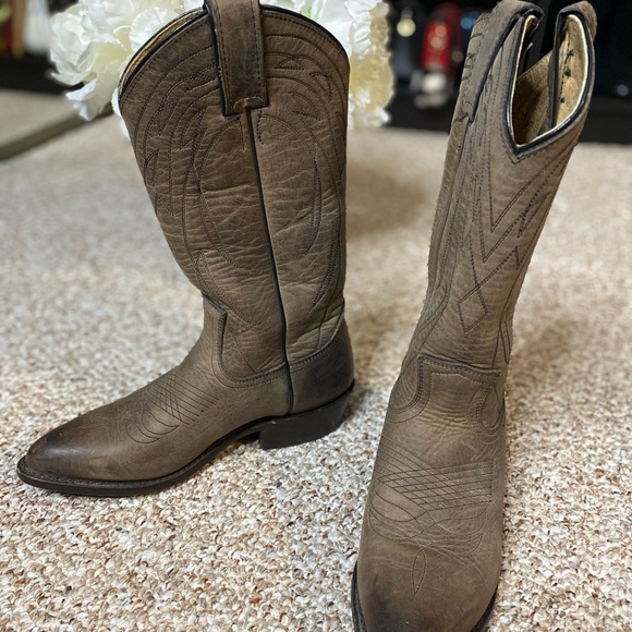 FRYE taupe 🤠 leather boots - Picture 3 of 11